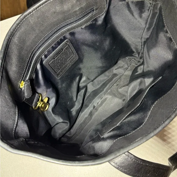 Vintage Coach Black Leather Tote Bag - Picture 7 of 9
